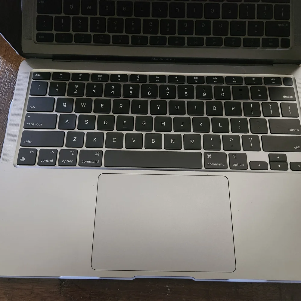 Apple MacBook Air 13.5